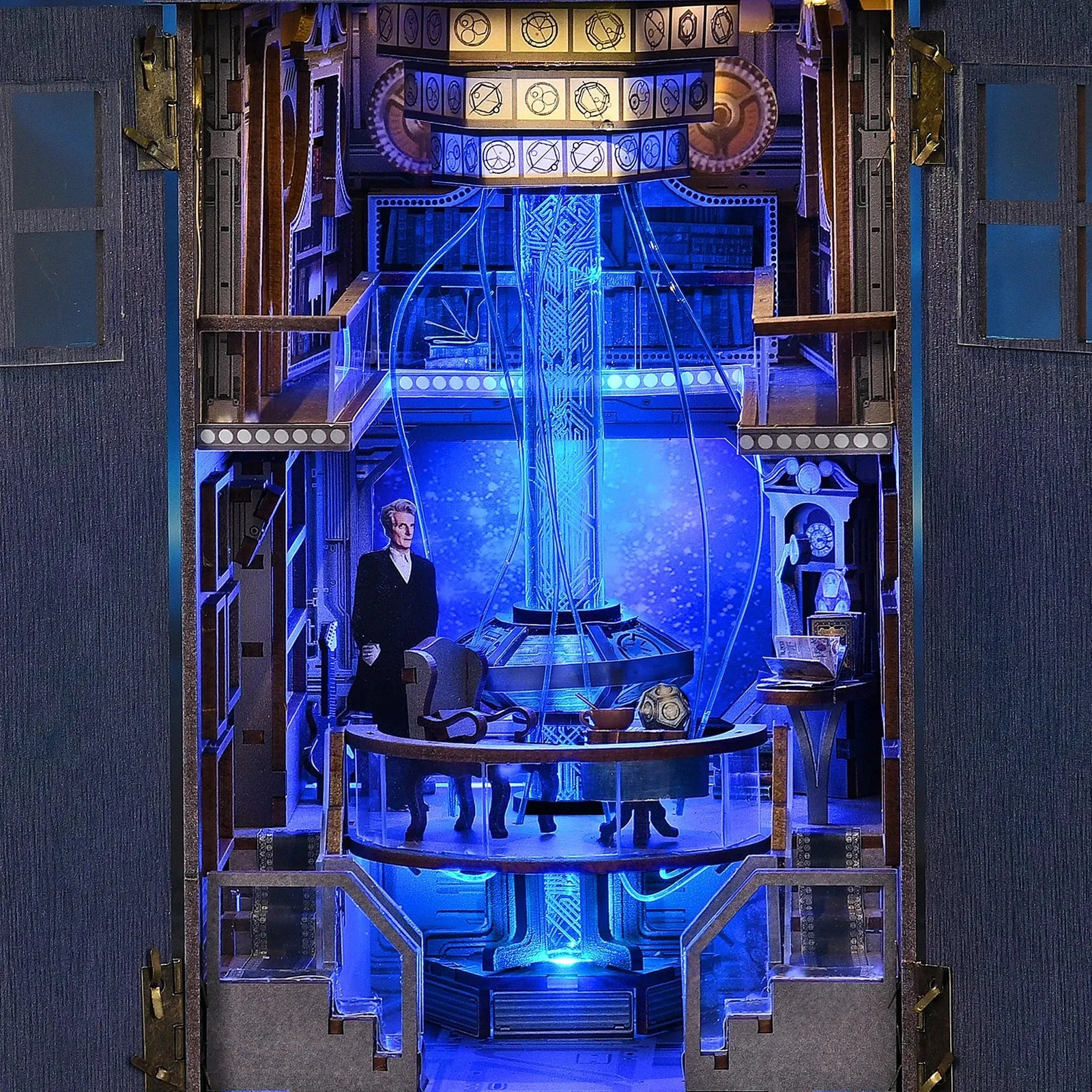 Doctor Who DIY Book Nook Kit – Mysterious Blue Box