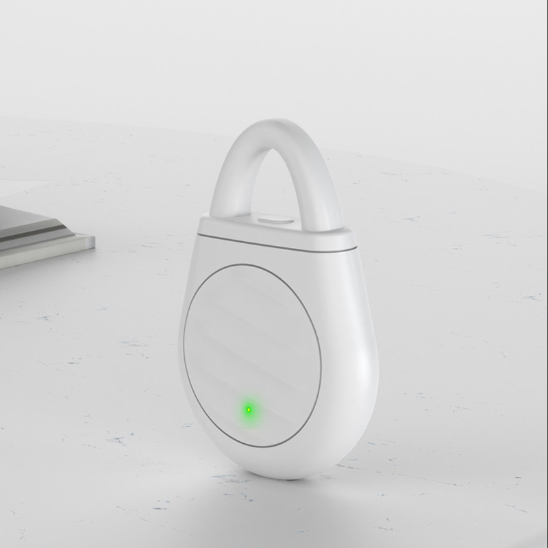 🔥Limited time offer Buy 3 get 2 free！🐦No more trouble from birds, beasts and locusts！Portable Ultrasonic Bird Repellent Keychain (offer)
